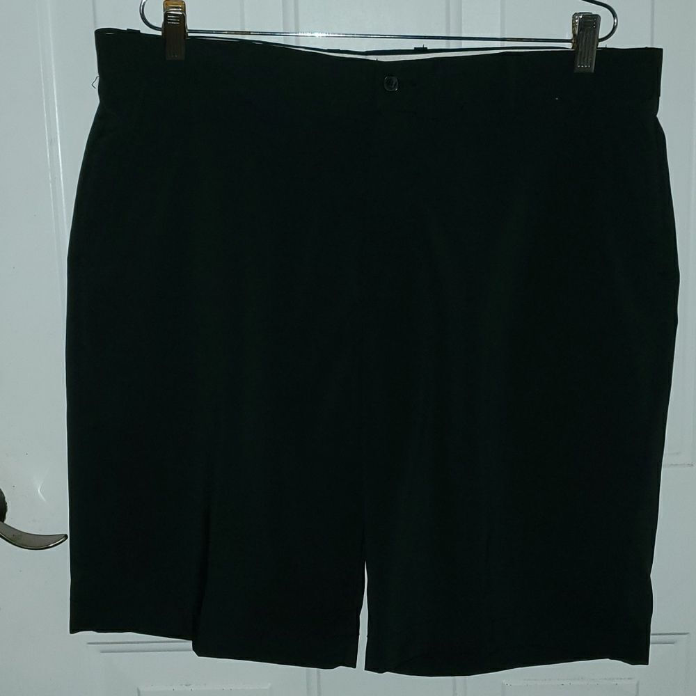 Greg Norman Black Golf Shorts 38
